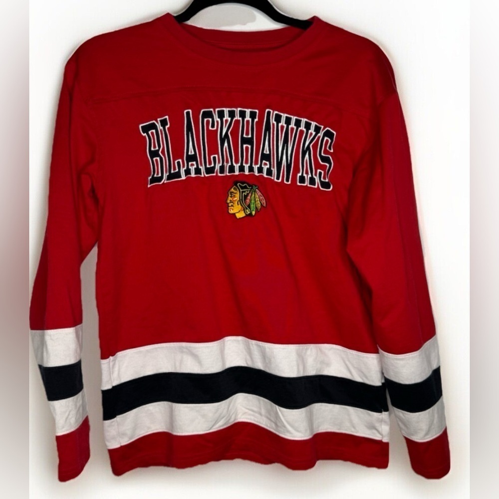 Chicago Blackhawks Long Sleeve Shirt Size Medium Embroidered Logo NHL Tee